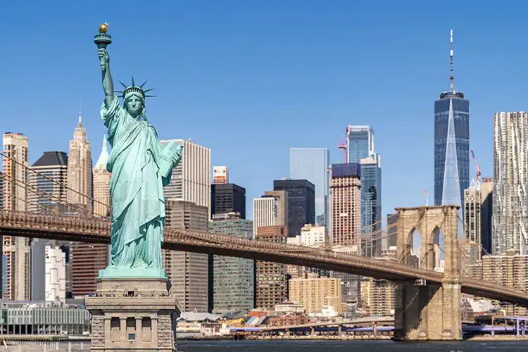 ブルックリン橋の自由の女神像