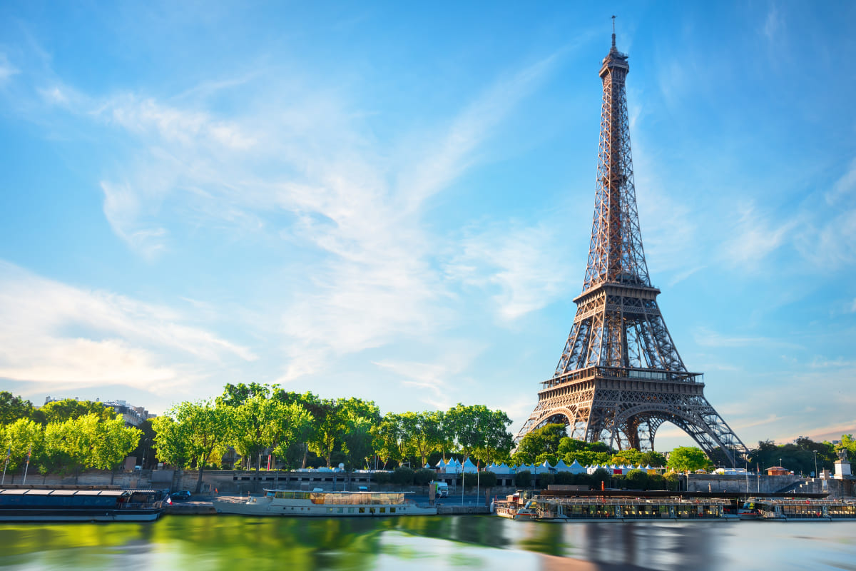 パリのセーヌ河岸