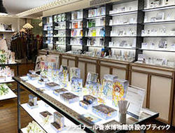 【午前プラン】ならフラゴナール香水博物館立ち寄りも。 日本語オーディオガイドでの見学付