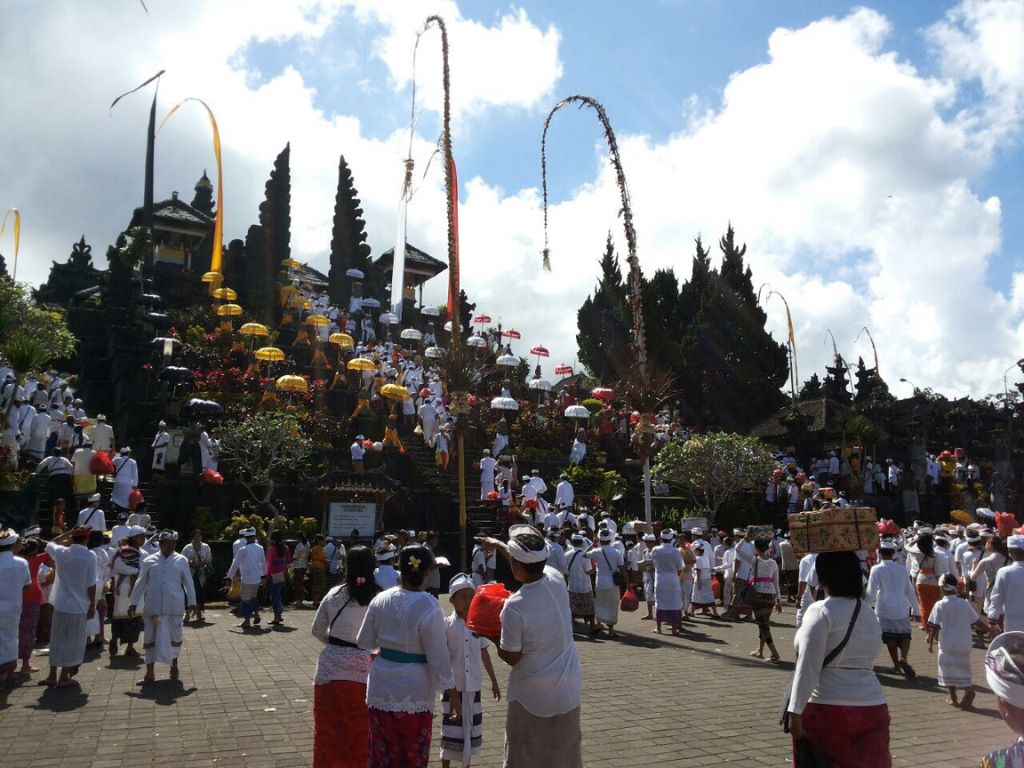 バリヒンドゥー総本山・ブサキ寺院