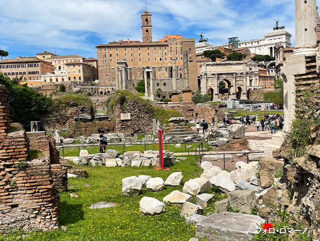 外よりも中がすごい、コロッセオとフォロ・ロマーノ入場が付いたお得な観光プラン!