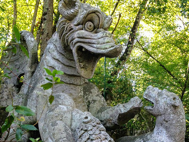 「ボマルツォ怪物公園」も訪れます