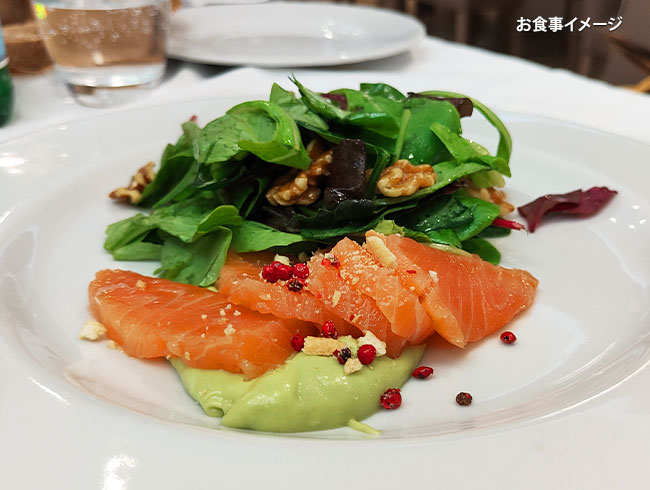 こだわりシェフが用意した地元グルメのランチ付き