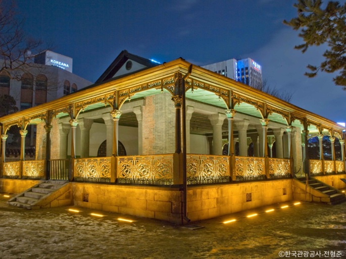 徳寿宮夜間観覧で幻想的な宮殿美を満喫