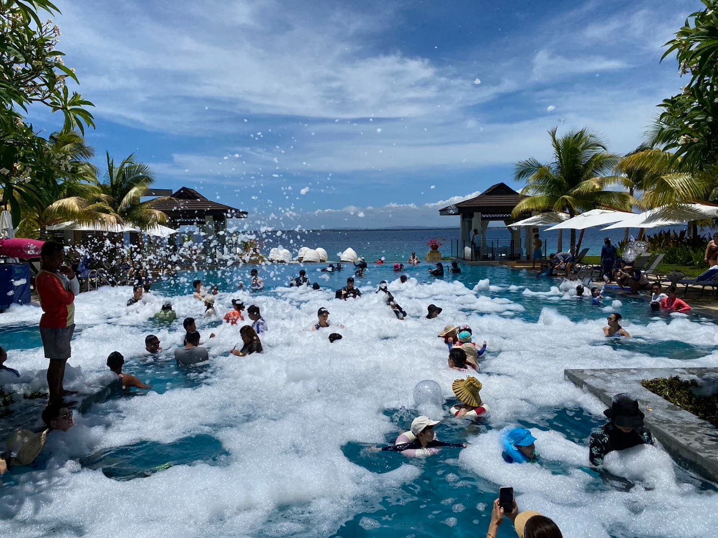 ★毎週土曜日にだけ開催される「泡パーティー」にも無料で参加できます!