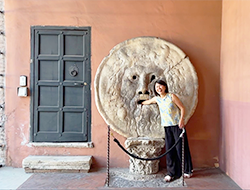 日本語ガイドの詳しい解説で歴史と芸術を深く理解!