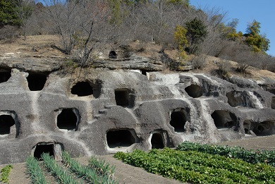 長岡百穴古墳