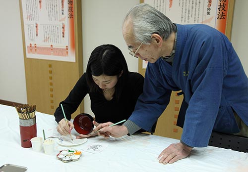 越前伝統工芸体験（1.越前和紙本格紙漉き体験　2.越前漆器の絵付け体験　3.越前焼マイ体験シリーズ） イメージ