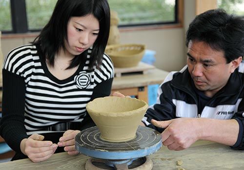 越前伝統工芸体験（1.越前和紙本格紙漉き体験　2.越前漆器の絵付け体験　3.越前焼マイ体験シリーズ） イメージ