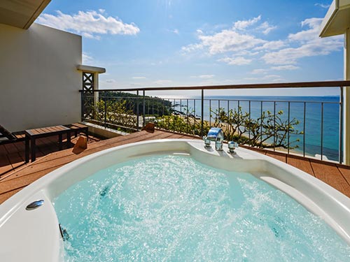 ワンランク上のお部屋やクラブラウンジをご利用OK♪