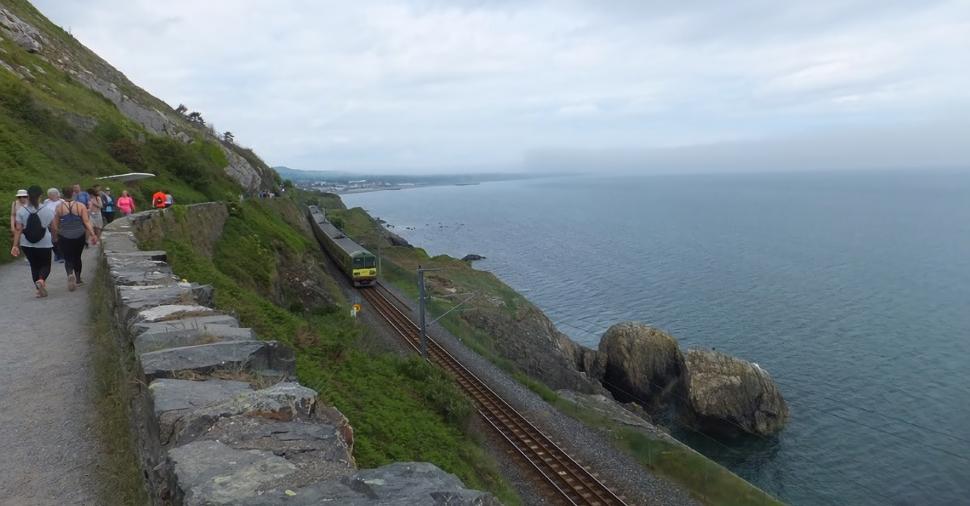 アイルランドの海岸沿いの街ブレイ