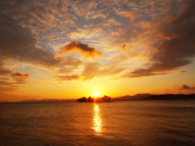 宍道湖から見る絶景の夕陽