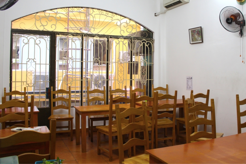 Bun Cha Ha Noi 26（ブンチャー・ハノイ・26）の店内