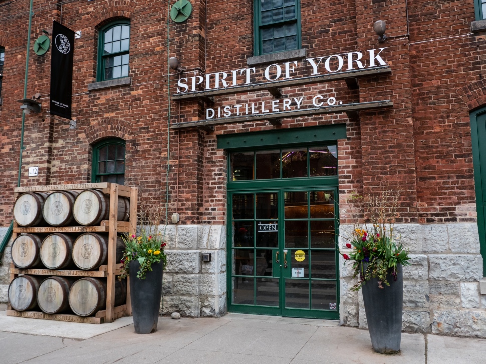 「Sprits of York」ではウォッカ、ジン、ウイスキーなどの試飲ができる