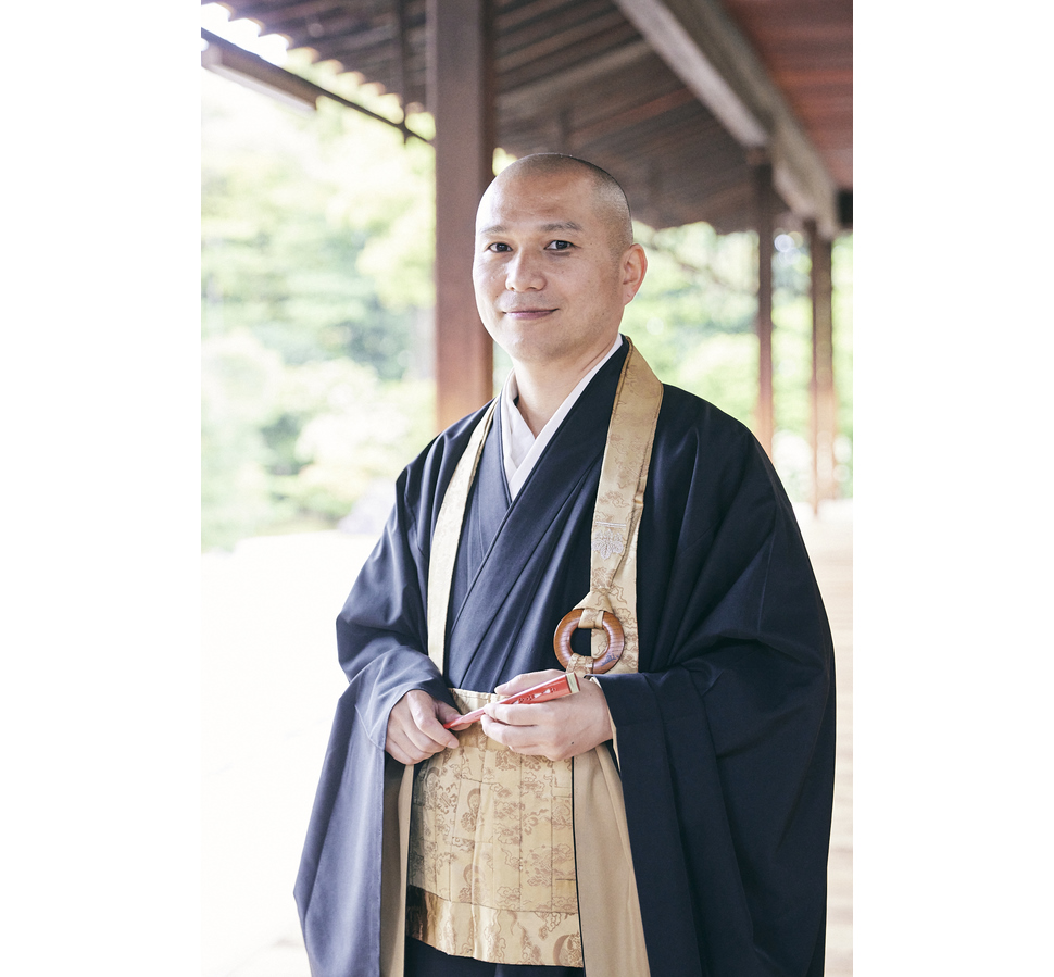 案内してくれた建仁寺内務部長の浅野俊道さん