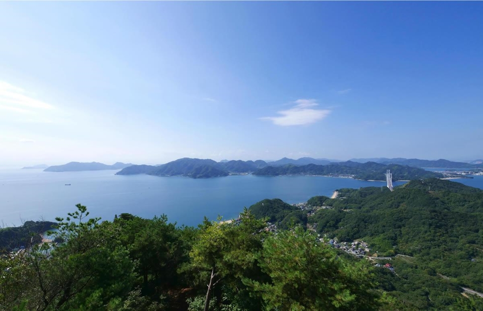 展望台からの因島や生口島を望む素晴らしい眺望