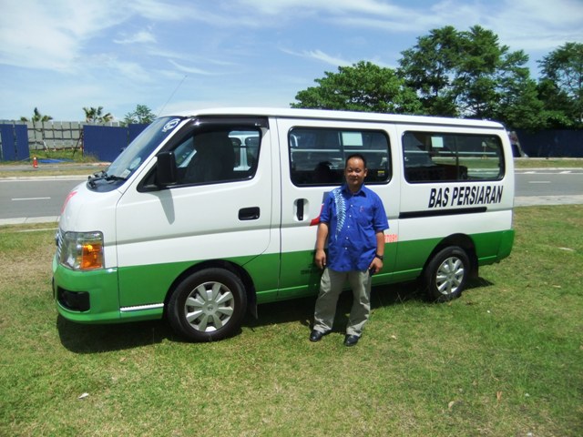 日本語ガイドと専用車チャーター(食事なし）