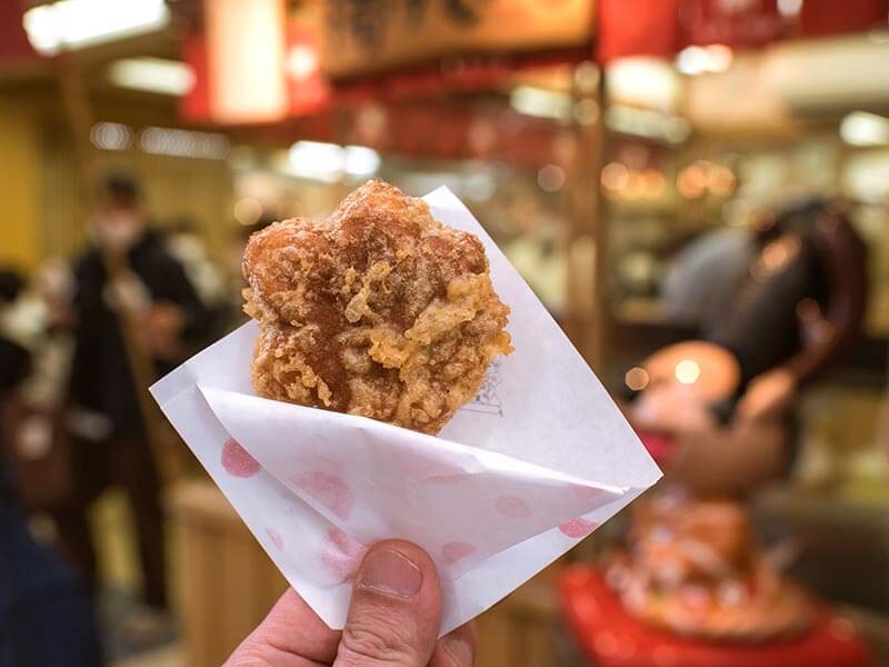 食べ歩きはマナーを守って